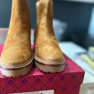 NIB TB Chelsea Lug Bootie